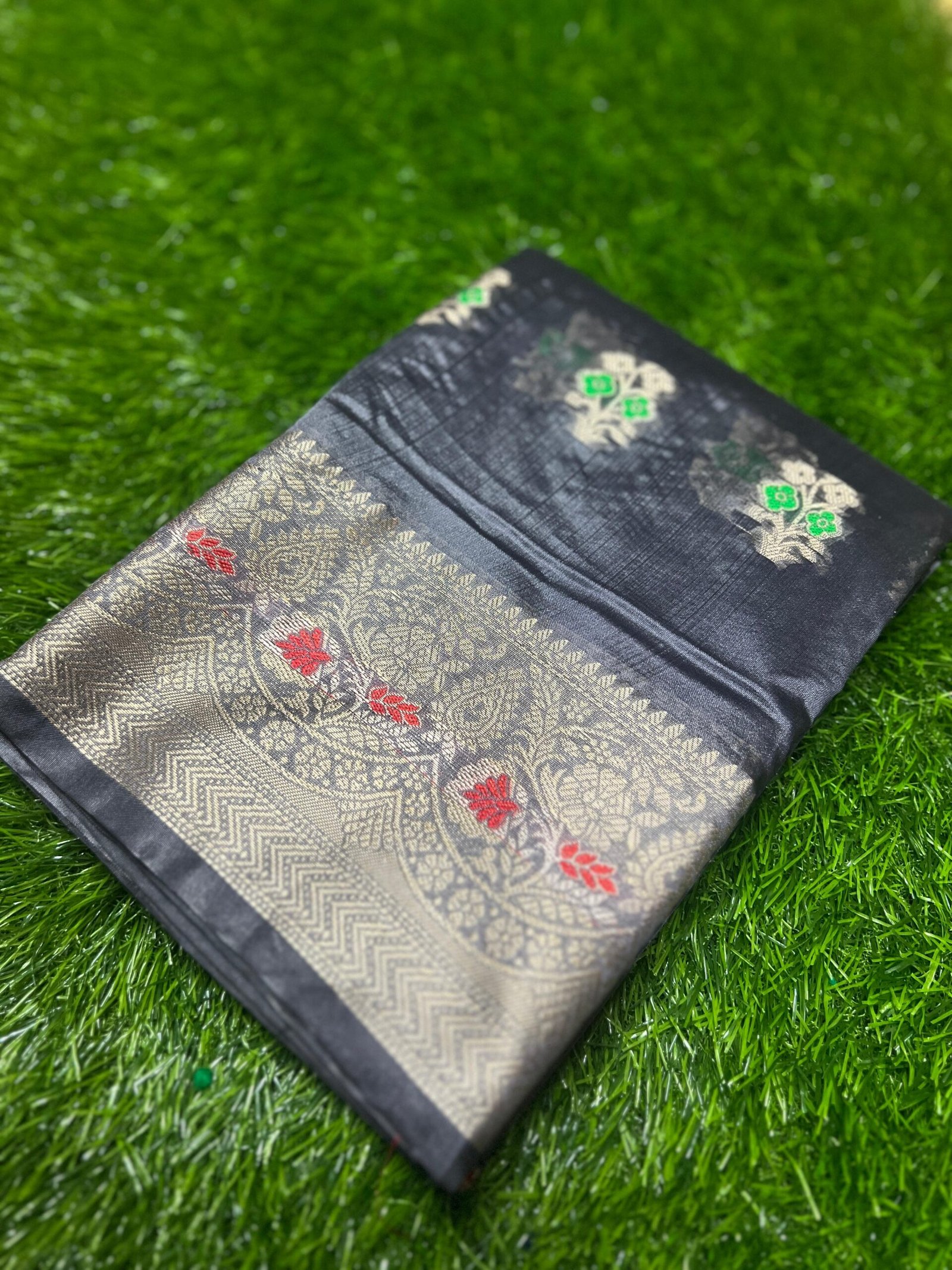 Orgenza Saree - Image 2