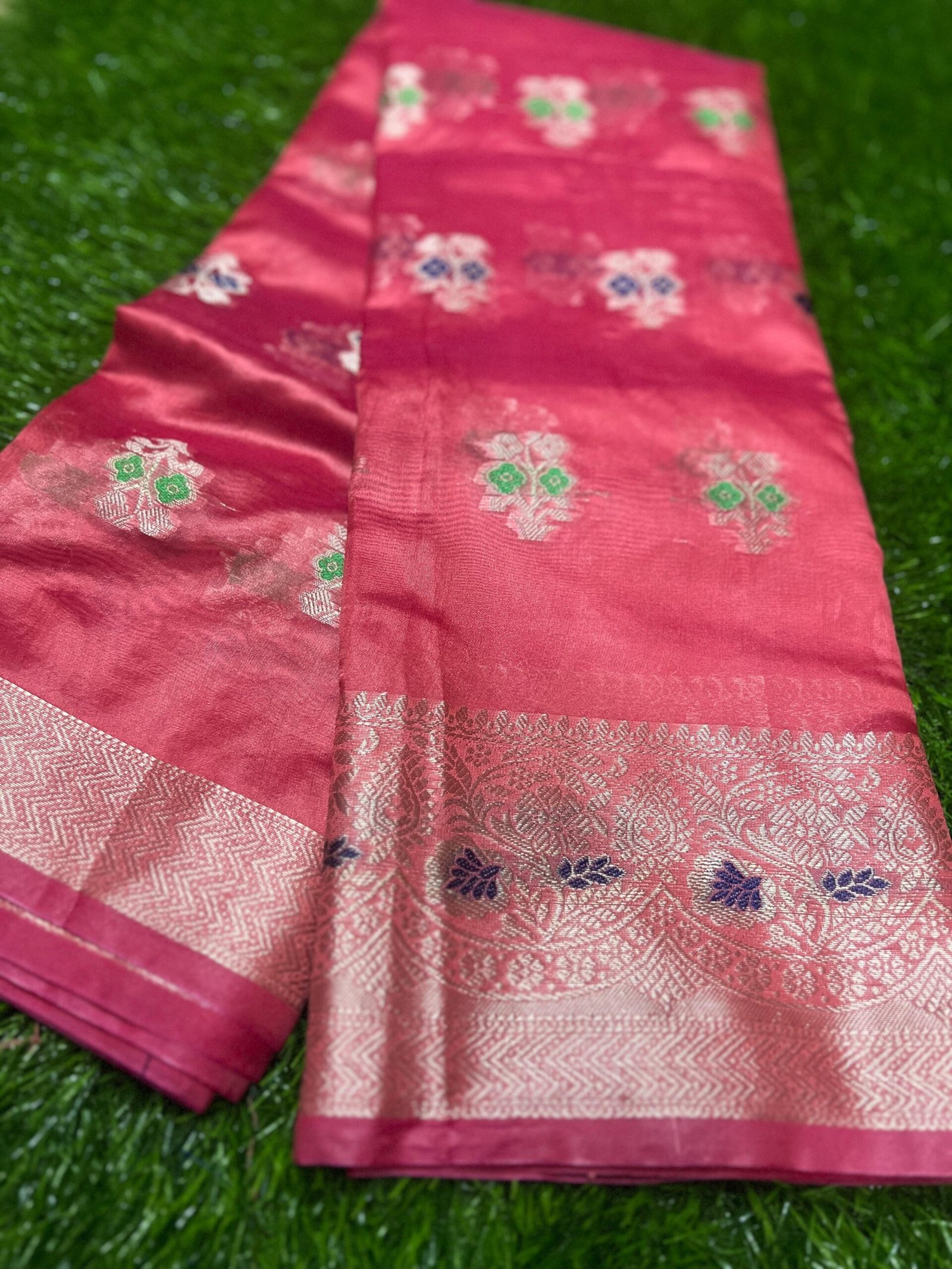 Orgenza Saree - Image 9
